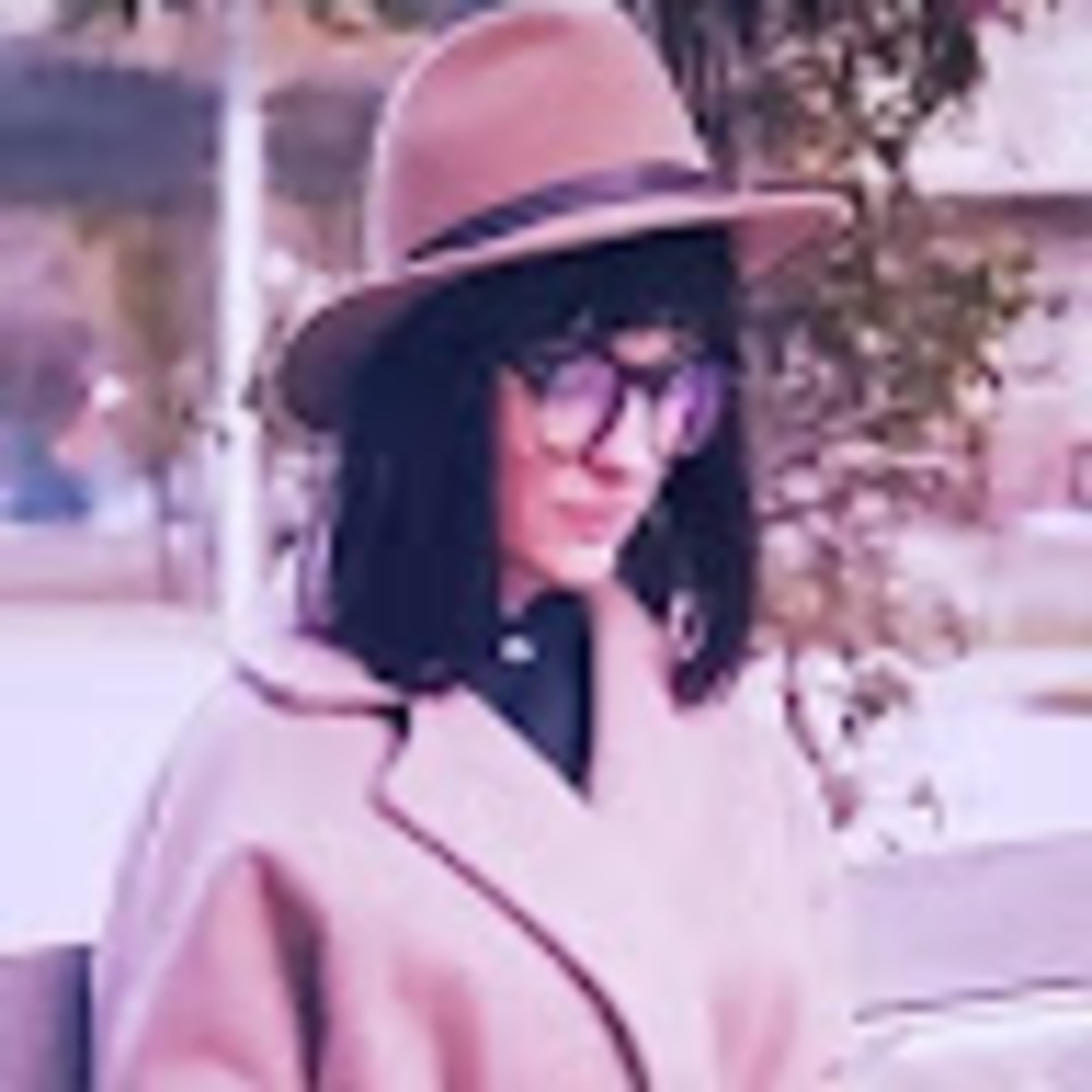 Meet your Posher, Flaka